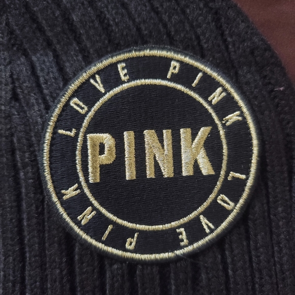 NWT PINK Winter Beanie - OS - Black with Gold Print - Picture 2 of 7